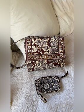 Vera Bradley Julia convertible crossbody bag in the retired Slate Blooms.